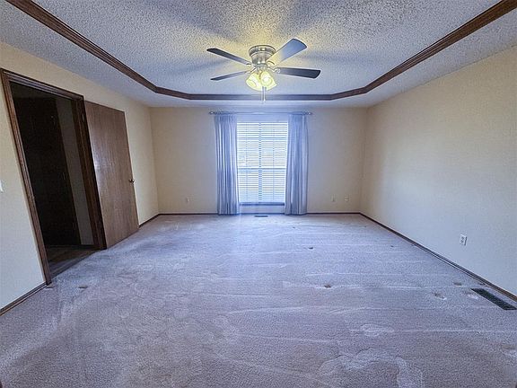 5th image of 608 SW 104th Pl