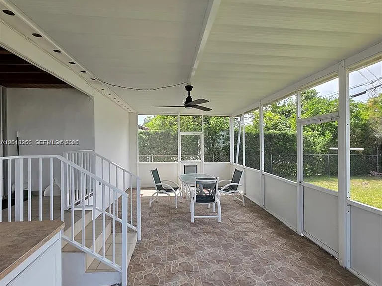 4601 SW 5th St — Photo 6