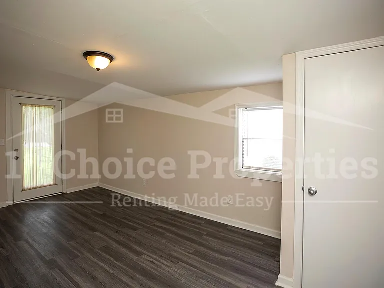 1133 7th Ave — Photo 11