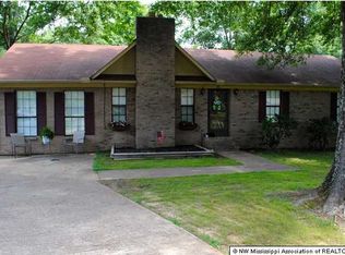501 Terry Ln, Senatobia, MS 38668