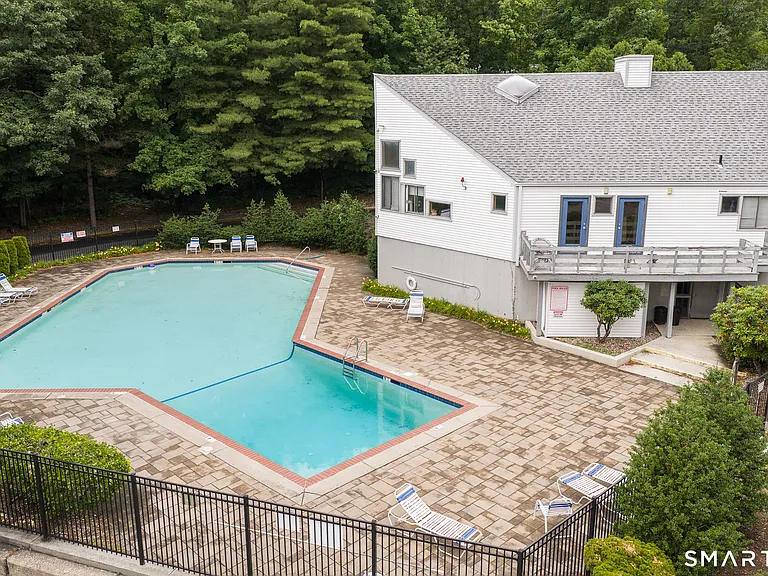 5 Staunton Ct #B — Photo 28
