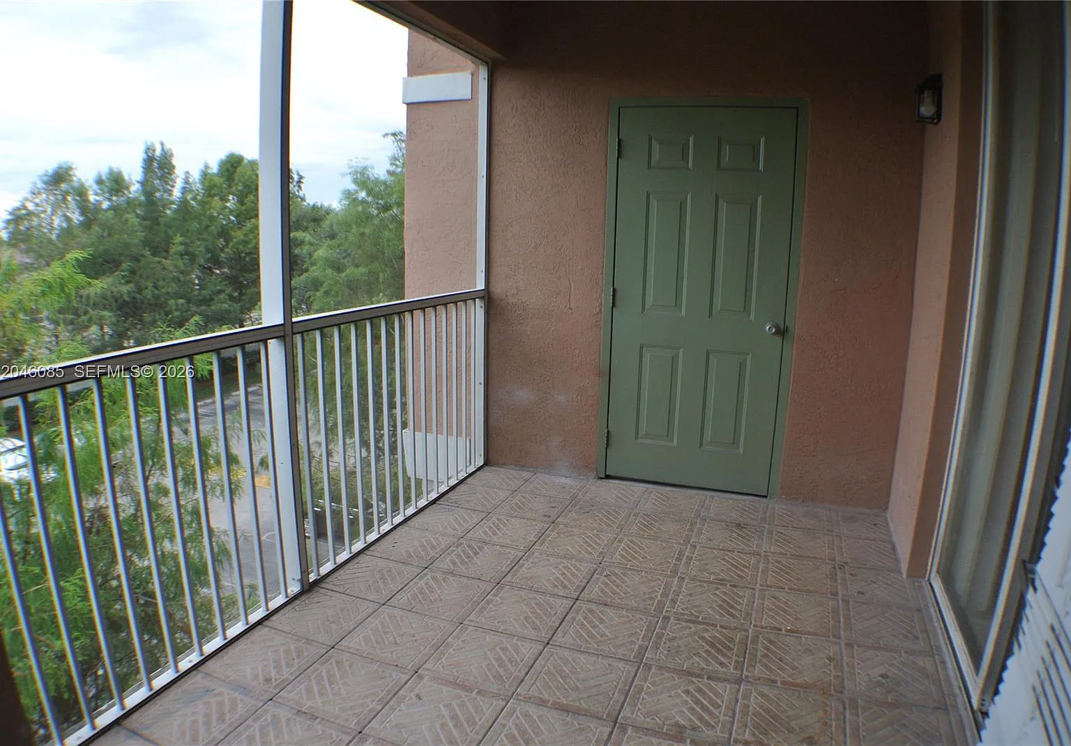 Cypress Pointe At Coral S — Photo 4