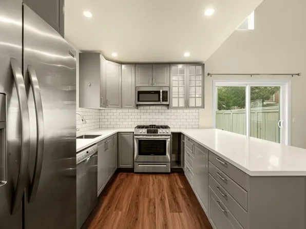 2706 Lakeview Drive, Santa Rosa, CA 95405