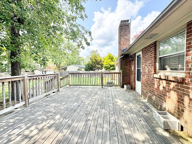 5303 Ainsworth Dr — Photo 16