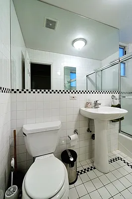 Rented by Eisenberg Exclusives | media 65