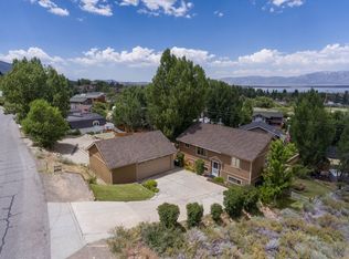 154 S Landing Rd, Crowley Lake, CA 93546