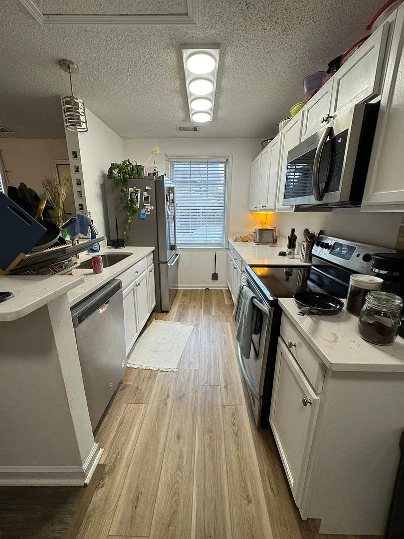 Charming 3 bed/2bath Cottage! — Photo 4