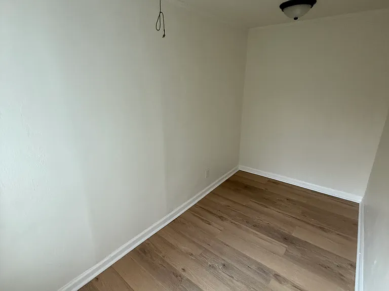 832 E Brookline St — Photo 5