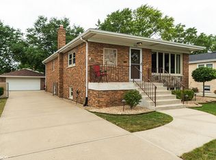 9116 S Moody Ave, Oak Lawn, IL 60453