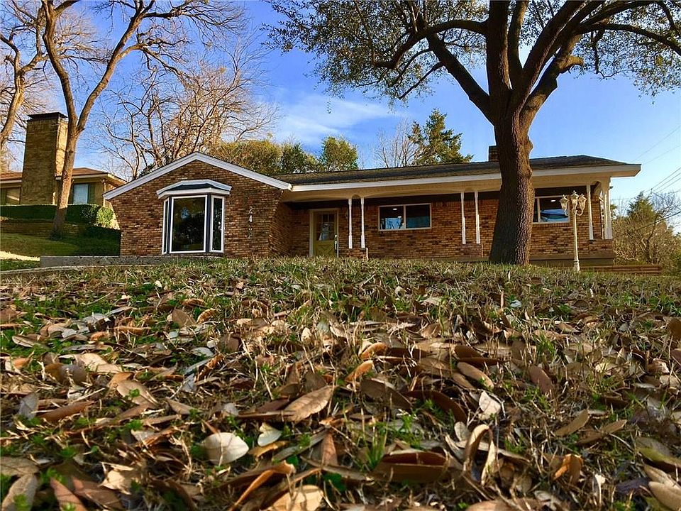 1st image of 2452 Bonnywood Ln