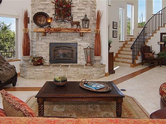 5th image of 30 Oyster Bay Ct