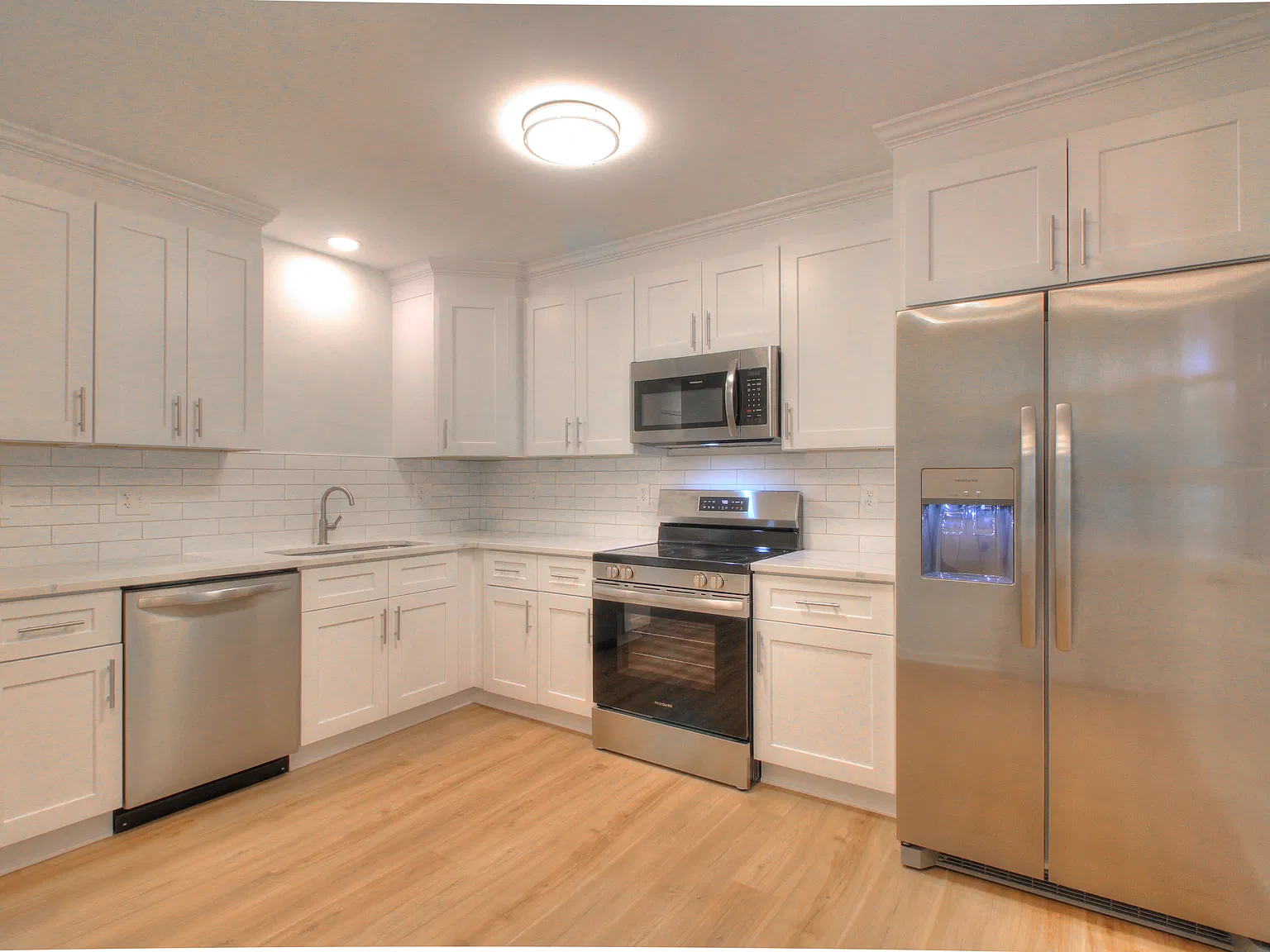 3 bed, 1041 sqft, $1,750 — Photo 3