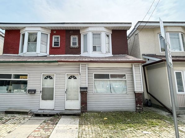 1313 Gerrard St E, Toronto, ON M4L 1Y8