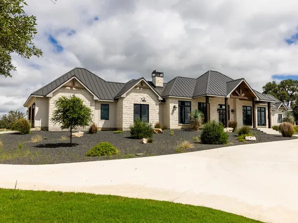 4108 Stonecreek Dr, Kerrville, TX 78028