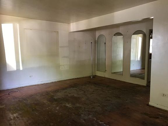 4th image of 1706 W Belle Plaine Ave