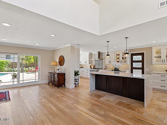 2nd image of 32024 Royceton Ct