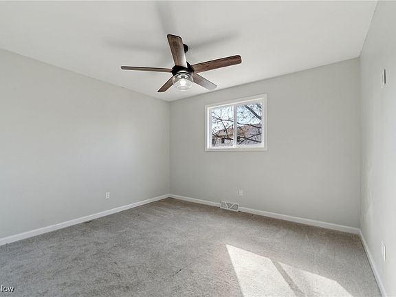5th image of 649 University Ave