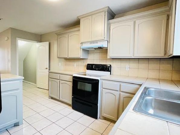 Moorefield Apartments | 3206 N Moorefield Rd, Mission, TX