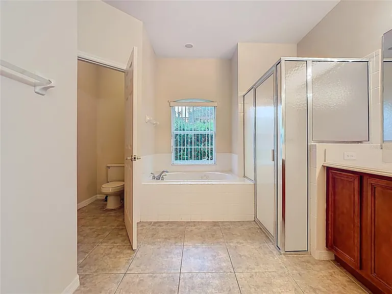 1861 Windward Oaks Ct — Photo 32
