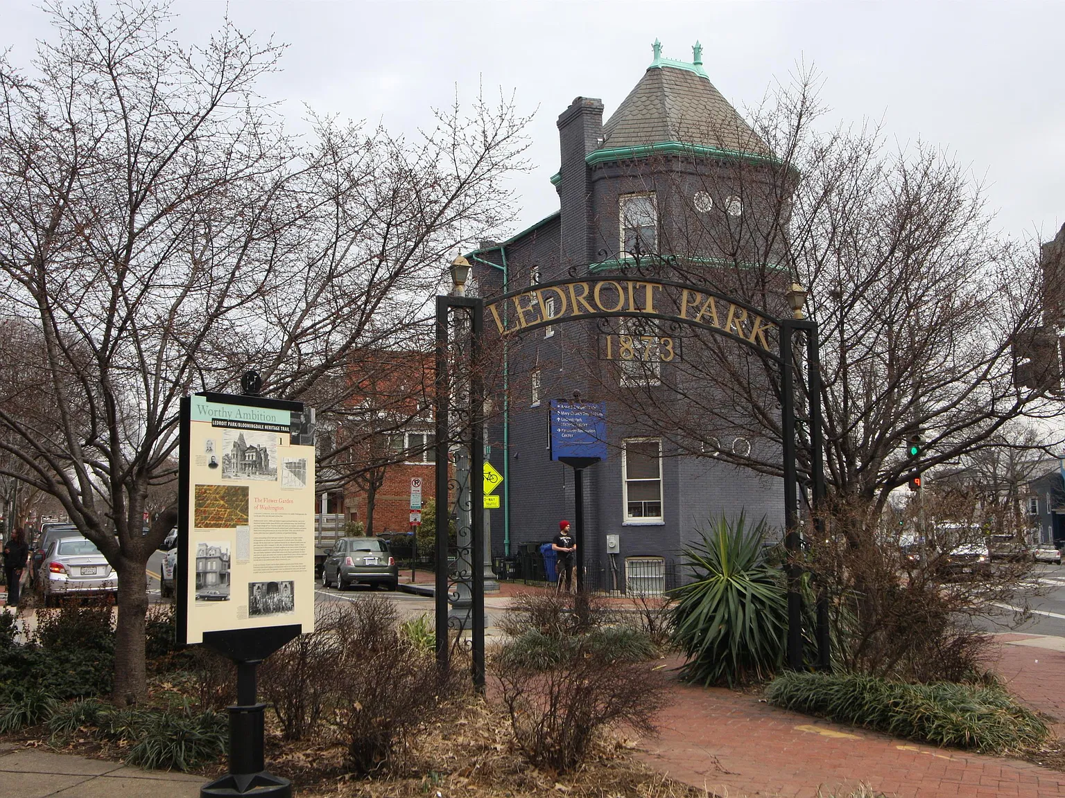 547 Florida Ave NW — Photo 4