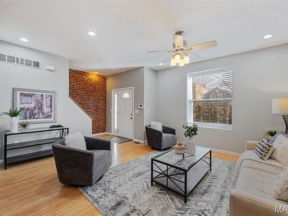 5th image of 3181 Portis Ave