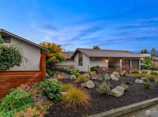 311 Highland Dr, Edmonds, WA 98020