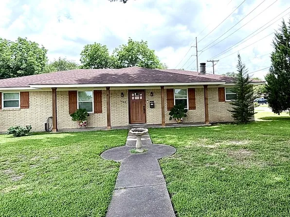 1402 Pine Ln, Port Neches, TX 77651