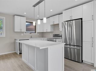 42 Aitken Cres, Regina, SK S4R5W7