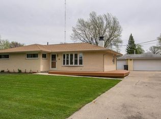 4657 E 38th St, Des Moines, IA 50317