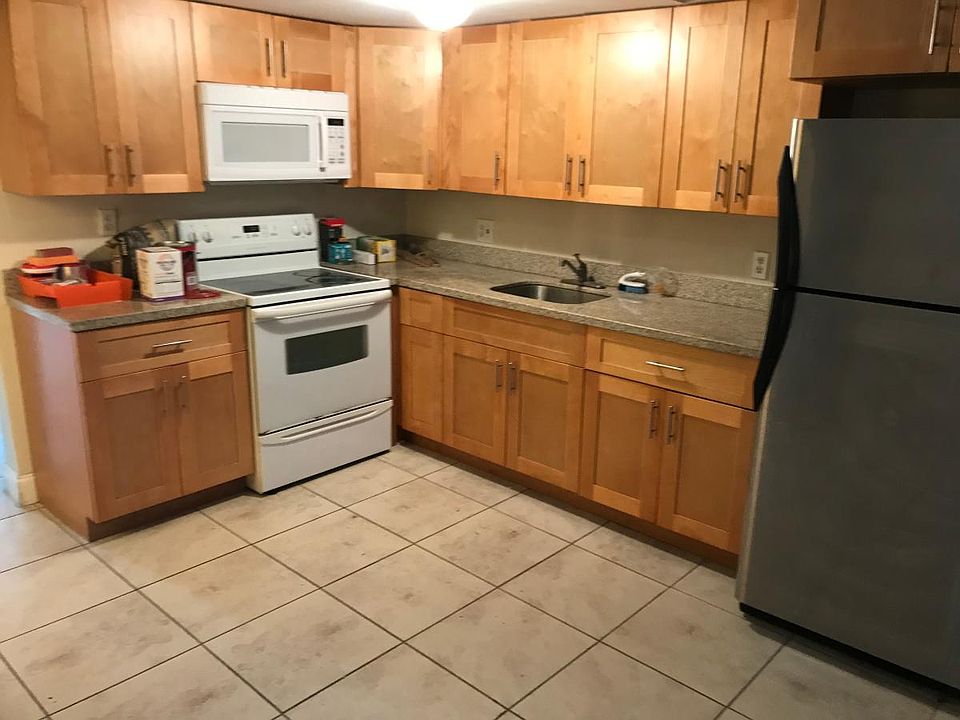 1st image of 5858 W 18th Ave