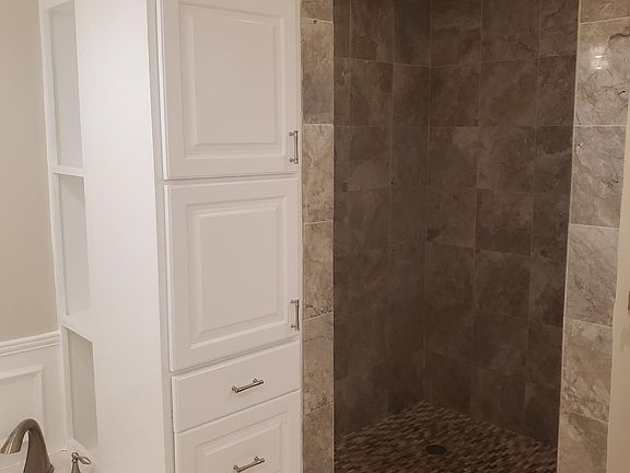 Master bath shower