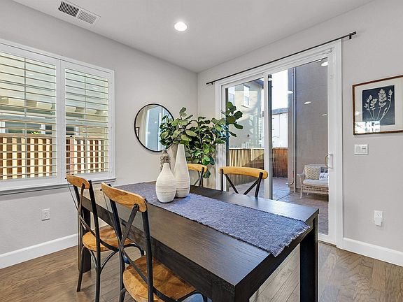 3rd image of 3004 Sonsilla Ln