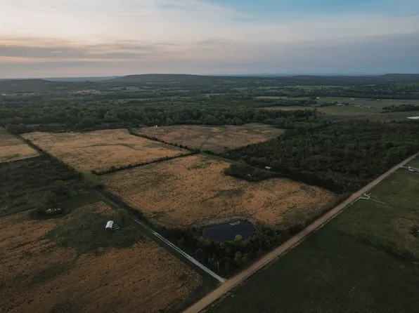 S 85th St E, Porum, OK 74455