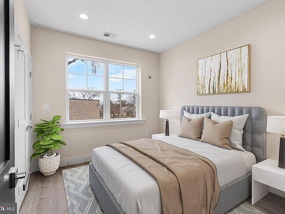 4th image of 2405 Naylor Rd SE