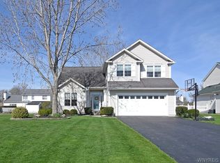 7183 Woodmore Ct, Lockport, NY 14094