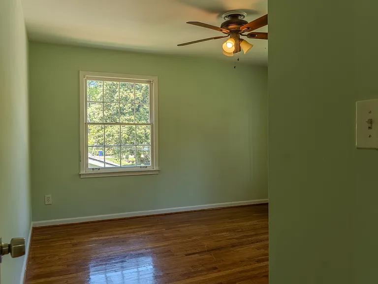 1616 Drayton Woods Dr — Photo 7