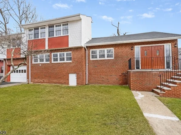 221 W End Ave, Hopatcong Boro, NJ 07843