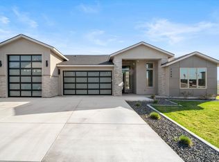 7440 W 22nd Pl, Kennewick, WA 99337
