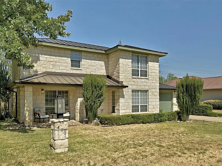410 Hi Cir W — Photo 2