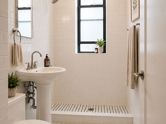 3rd image of 136 W 111th St APT 3RE