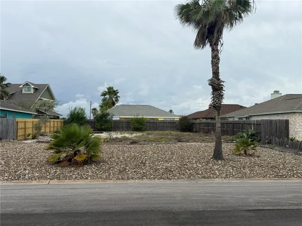 16125 Pionciana St, Corpus Christi, TX 78418