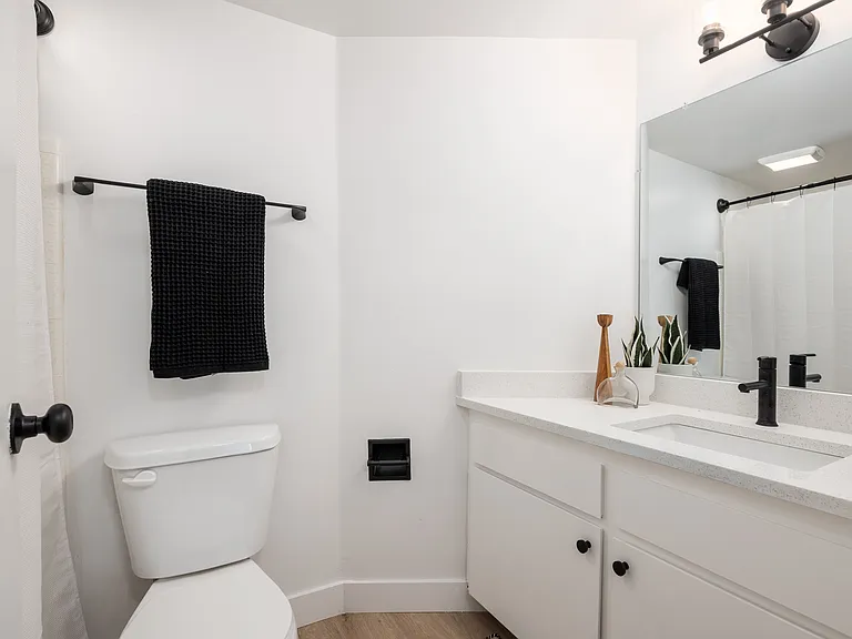 175 N Canyon Rd #3 — Photo 8