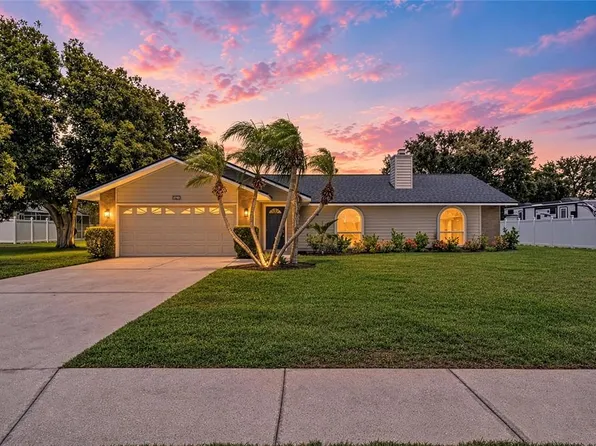 6221 99th St E, Bradenton, FL 34202