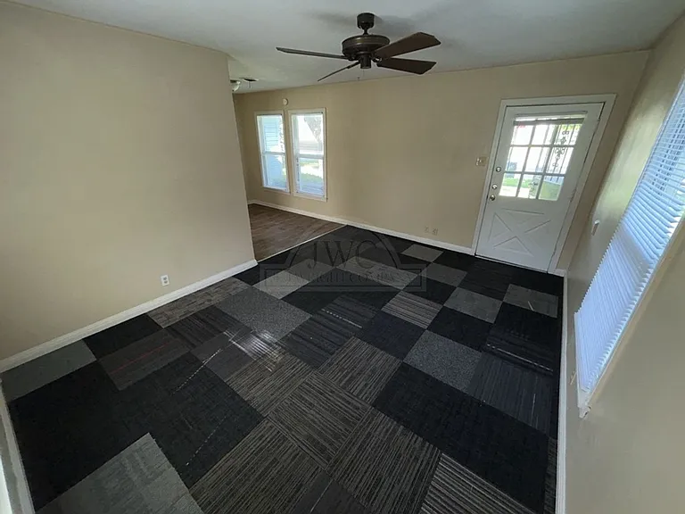 1102 Stewart St — Photo 4