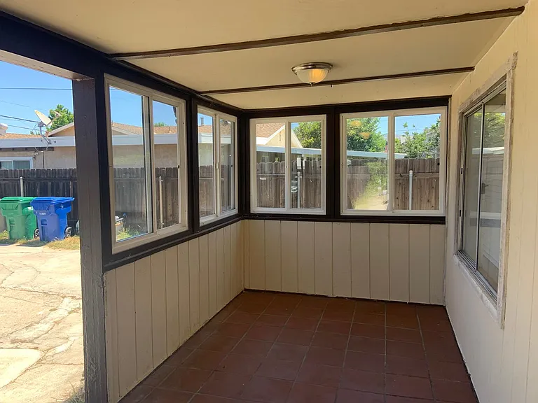 Marline Ave Duplex — Photo 3