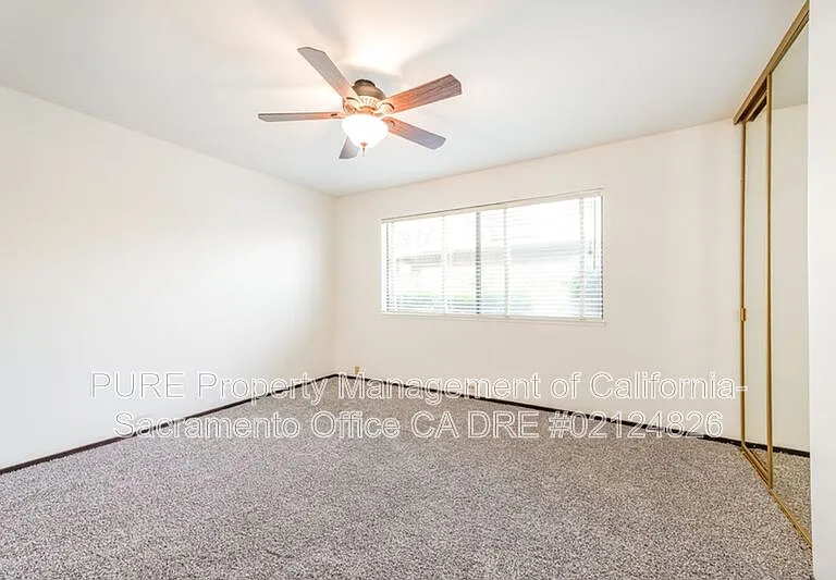 2229 Woodside Ln #4 — Photo 17