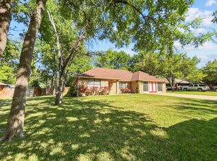 911 Live Oak Cir, Hico, TX 76457
