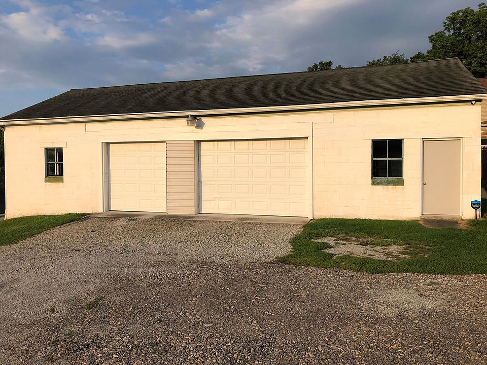 2nd image of 98 Adams Ln