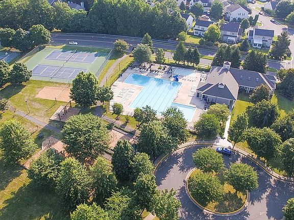 4th image of 15713 Lansdale Pl