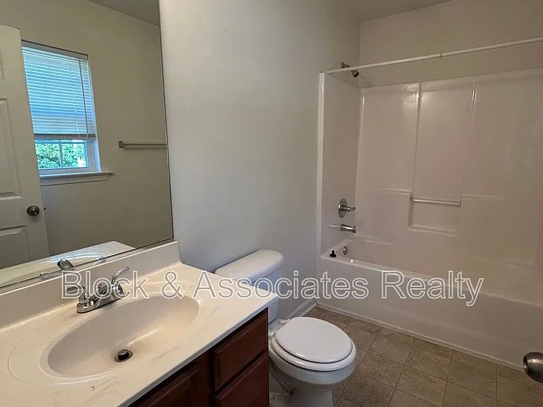5147 Fiddlers Run Dr — Photo 9